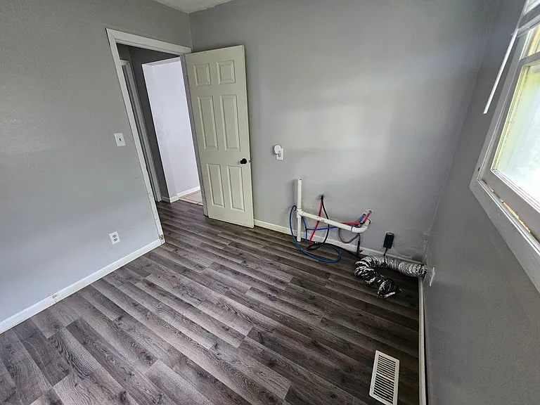 2407 N 15th St — Photo 8
