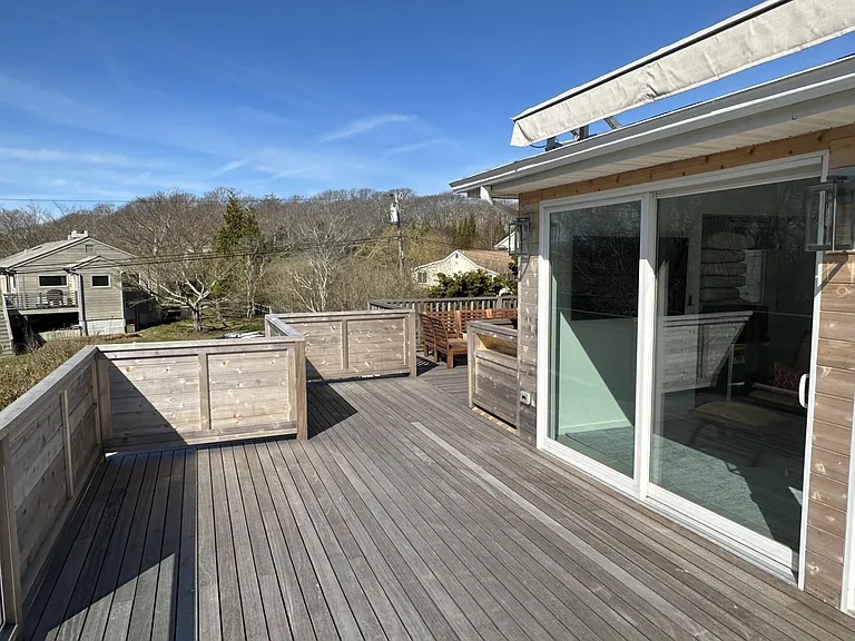 53 Grant Dr — Photo 5