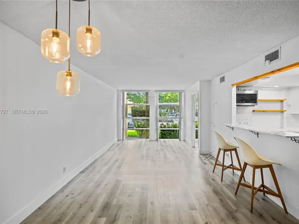 2101 Atlantic Shores Blvd APT 107, Hallandale, FL 33009