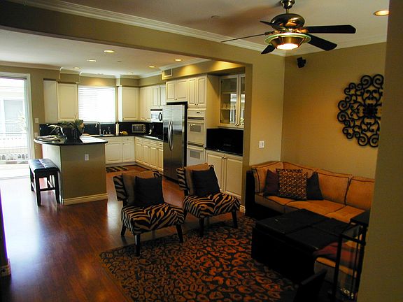 Living Rm w/ Built-in Center