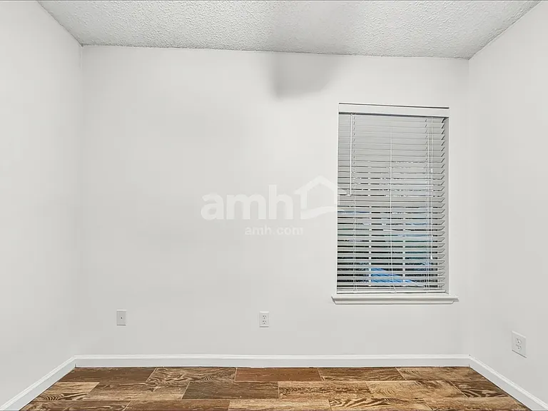 577 W Lady Lake Rd — Photo 12