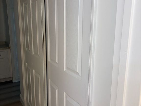 5th image of 433 Pioneer Dr #2