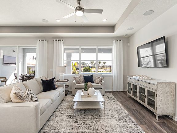 Relax in the Palmary