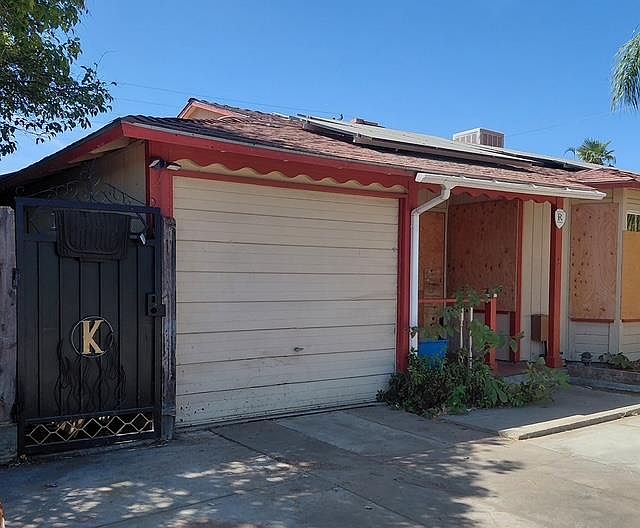 2nd image of 713 W Terrace Ave