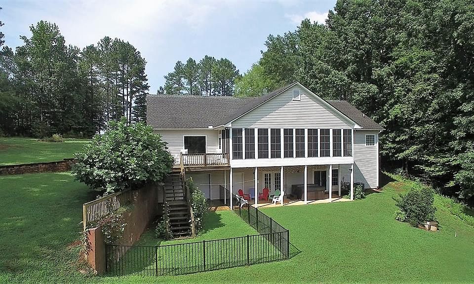 1st image of 39 Cannon Ln
