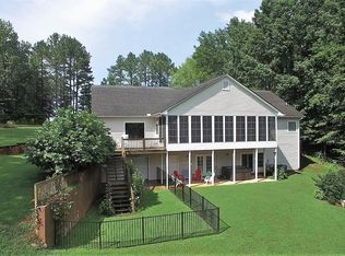 39 Cannon Ln, Bracey, VA 23919