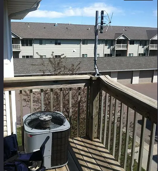 7430 S Louise Ave #301 — Photo 2