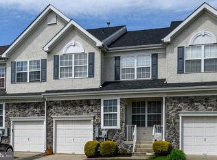 70 Chapel Hill Rd, Mount Laurel, NJ 08054