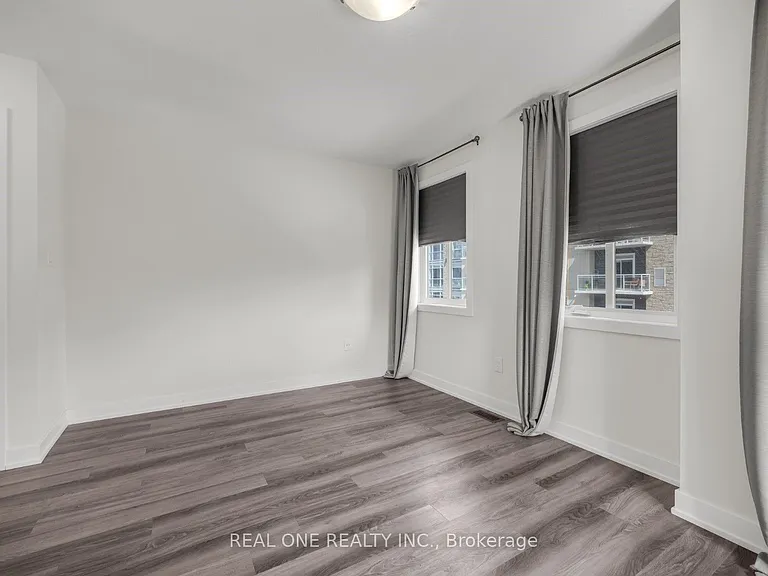 1 Markle Cres — Photo 12