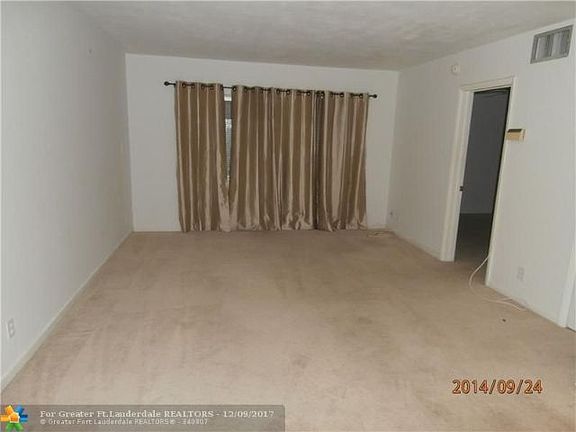 4th image of 3040 NE 16th Ave APT 411