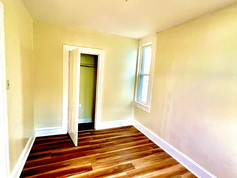 1310 Washburn St #1 — Photo 11