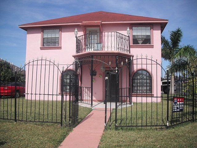 1st image of 408 Medina St
