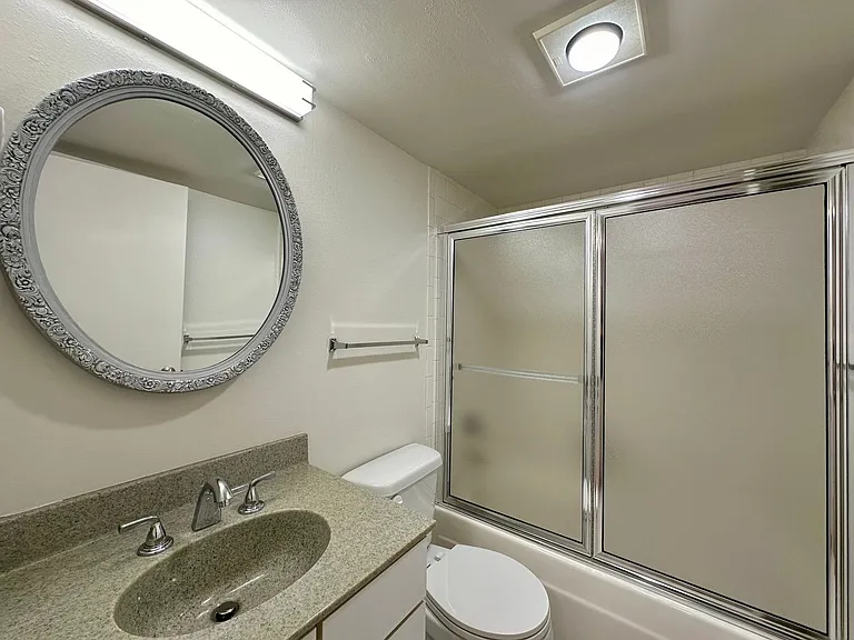 600 S State St #407 — Photo 12