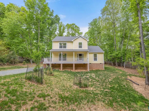 12 Fairwood Pl, Palmyra, VA 22963