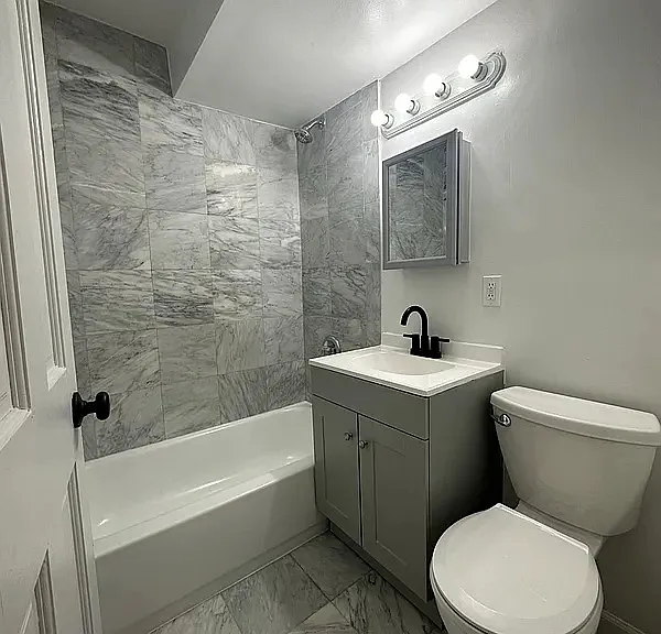 234 E 32nd St #1A — Photo 10