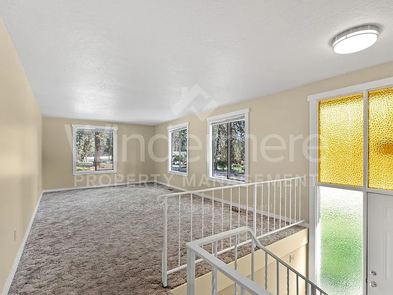 7805 E Upriver Dr — Photo 3