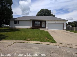 207 Meadowmere Ct, Lebanon, MO 65536
