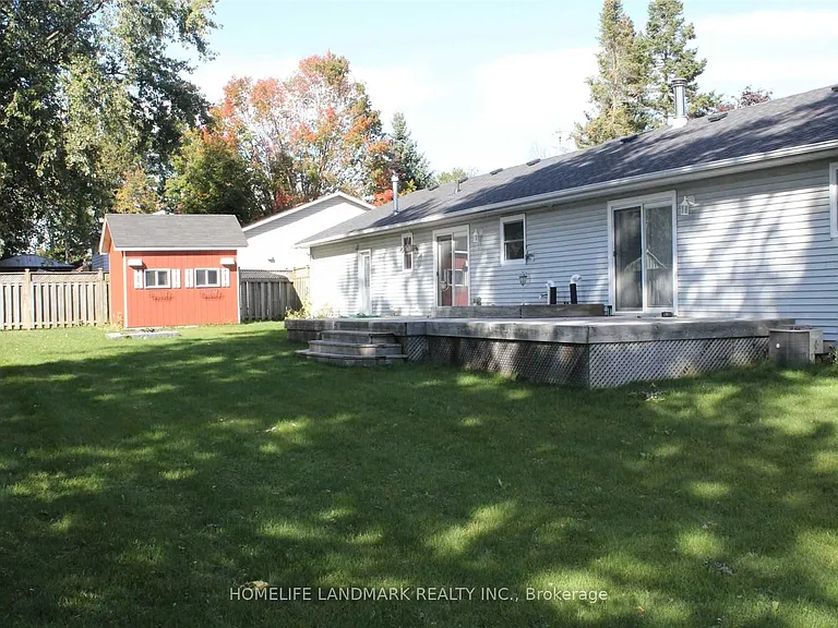 32 Elmvale Blvd — Photo 5