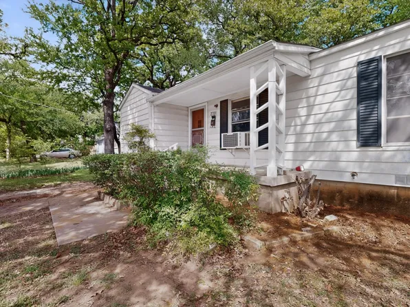 2701 Stark St, Fort Worth, TX 76112