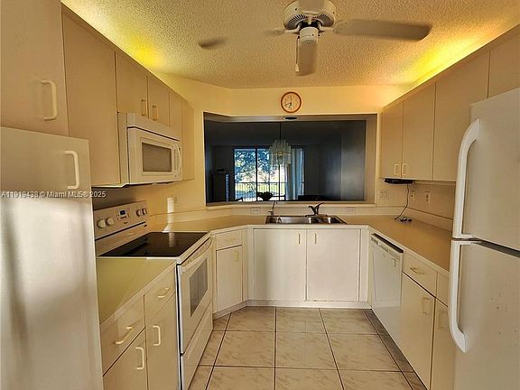 3rd image of 7852 Trent Dr #206
