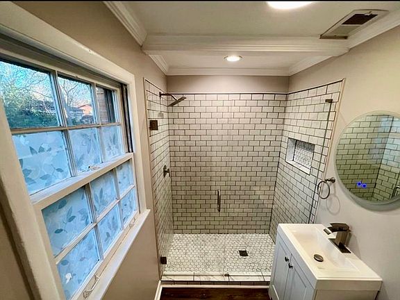 4th image of 3415 Mimosa Ln NW