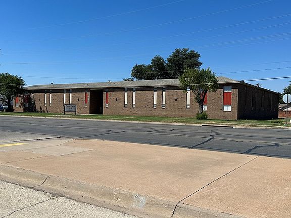 2nd image of 3902 Sherwood Way