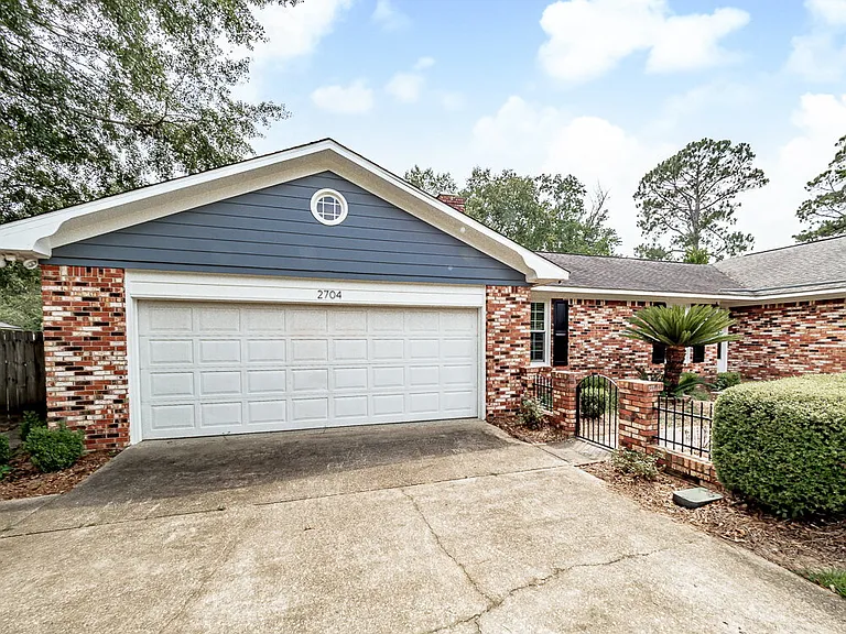 2704 Powhatan Dr — Photo 4