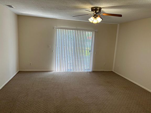 2nd image of 175 Yorktowne Dr APT 10