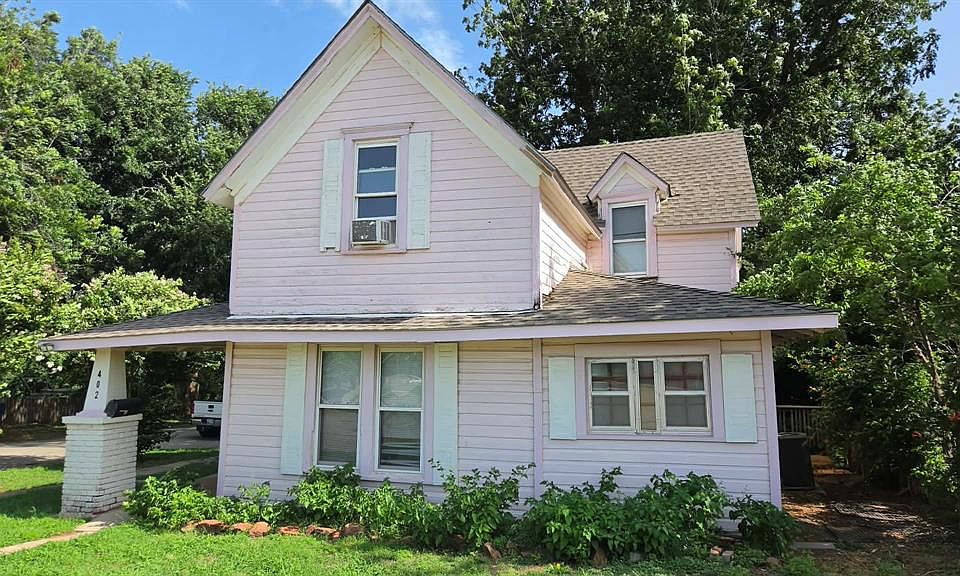 1st image of 402 E Warner Ave
