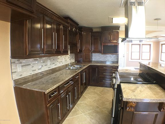 5th image of 1103 Shamrock Dr