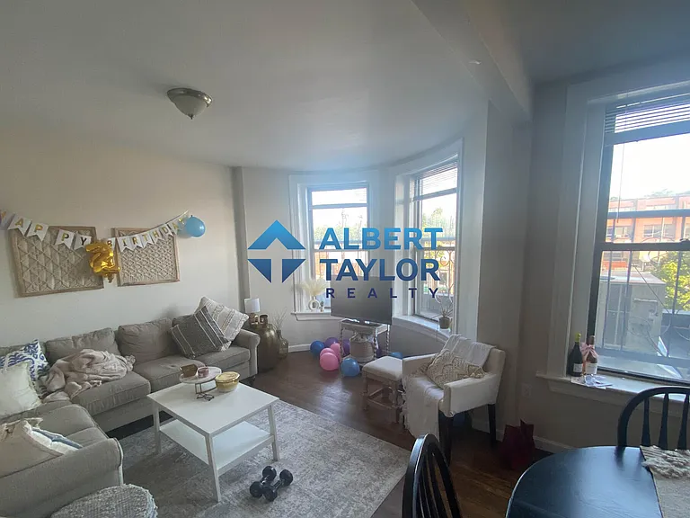 1942 Beacon St #1 — Photo 7