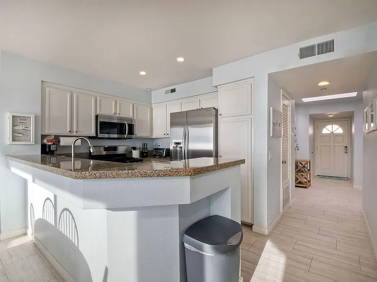 501 N Pacific St #10 — Photo 13