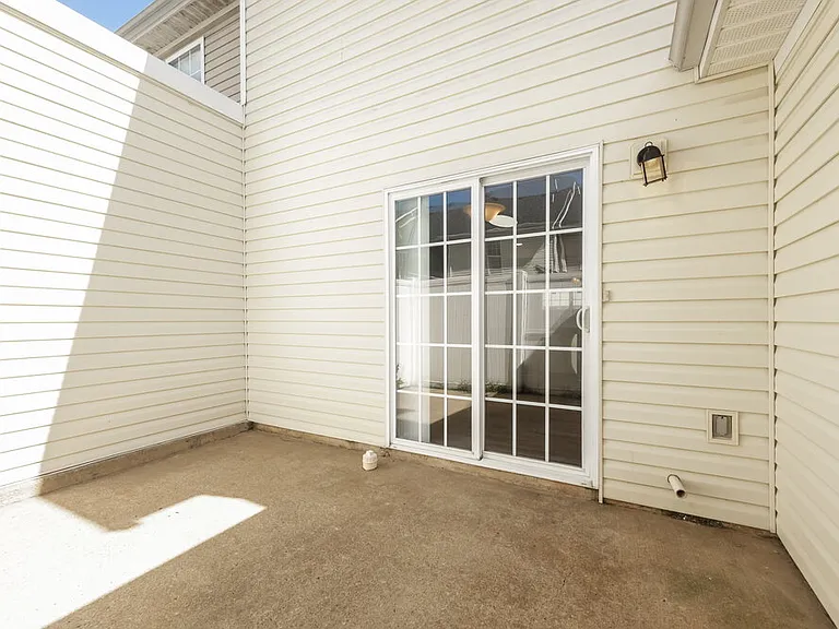 2961 S Rutherford Blvd #B7 — Photo 17