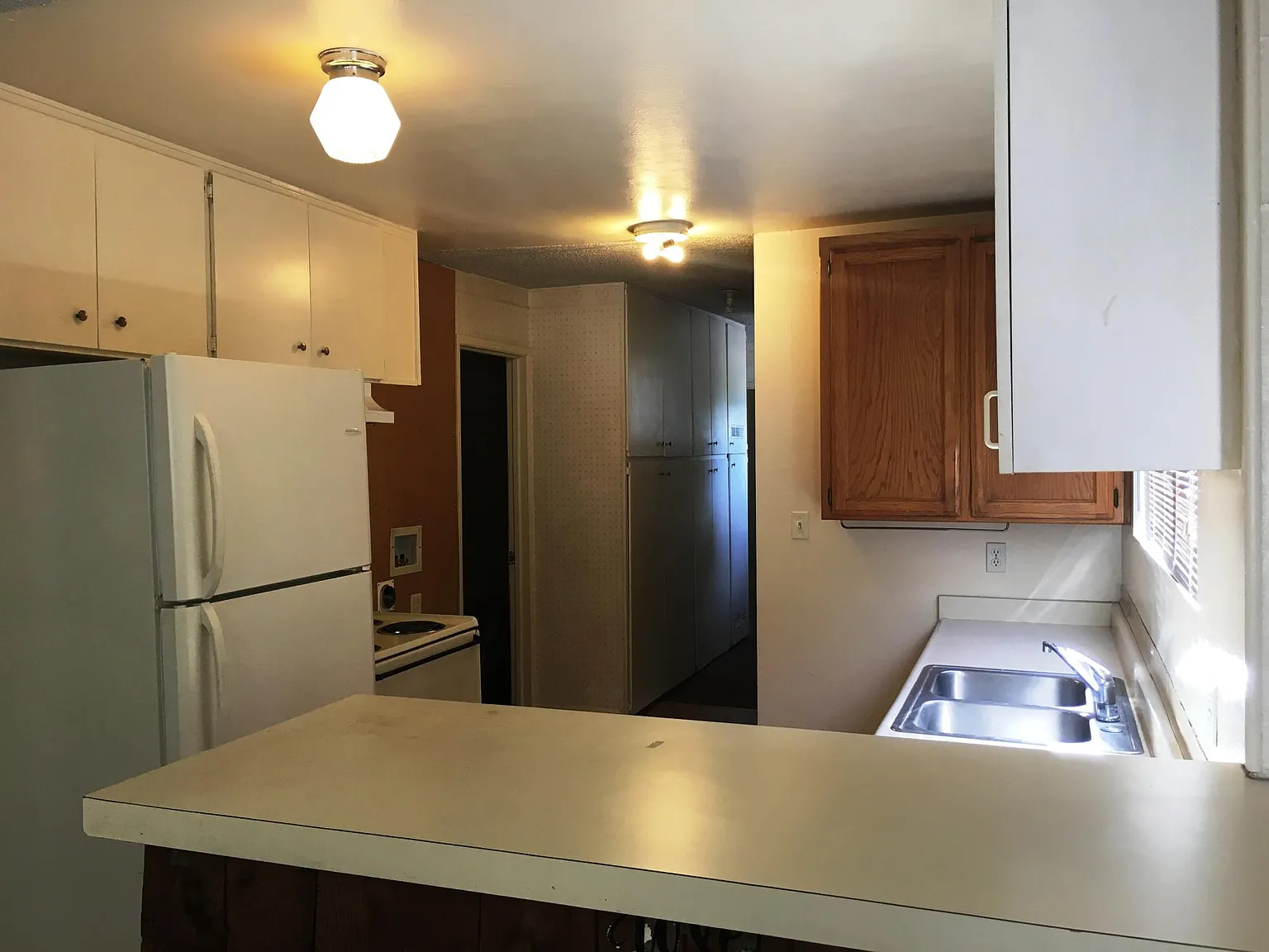 4 bed, 1150 sqft, $1,800 — Photo 2
