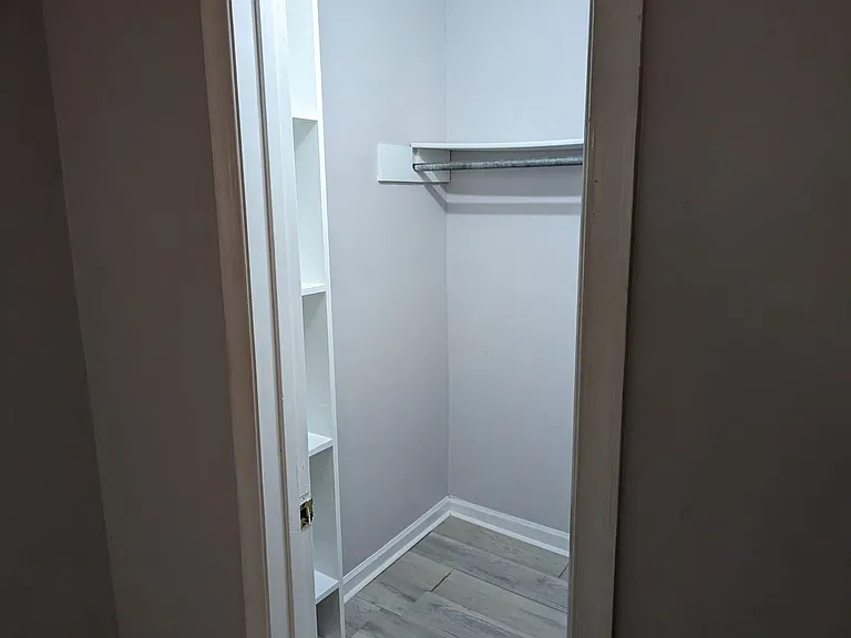 813 Harden St #7 — Photo 13