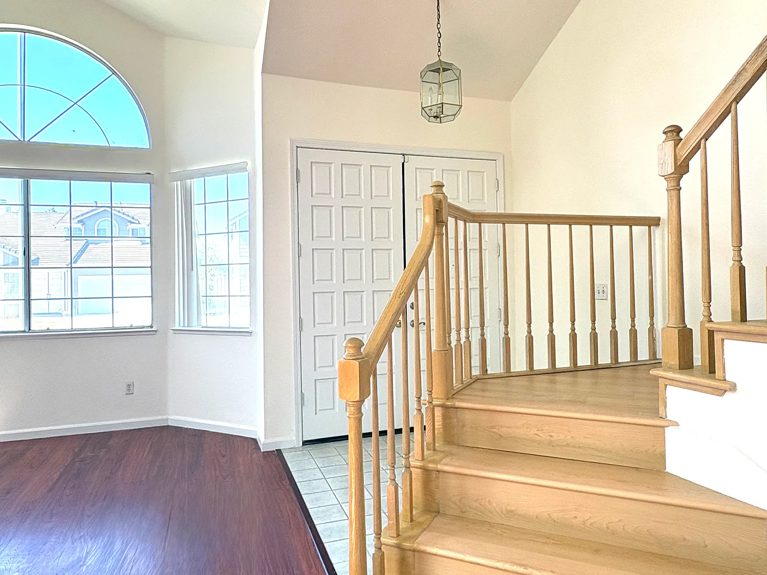 4 bed, 1918 sqft, $5,000 — Photo 2