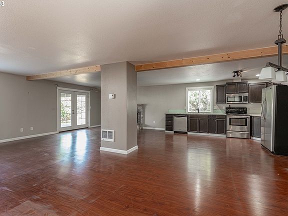 5th image of 6912 NE 144th Ct