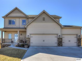 17227 Meredith Ave, Omaha, NE 68116