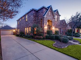 208 Republic Ln, Euless, TX 76040