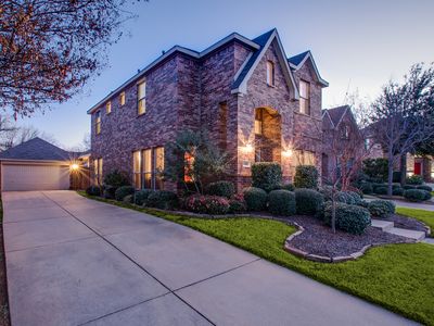 208 Republic Ln, Euless, TX, 76040