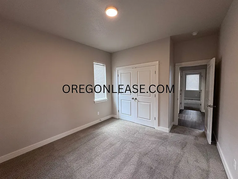 985 Lorella Ave — Photo 12