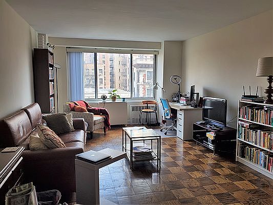 1st image of 400 Central Park W APT 6V