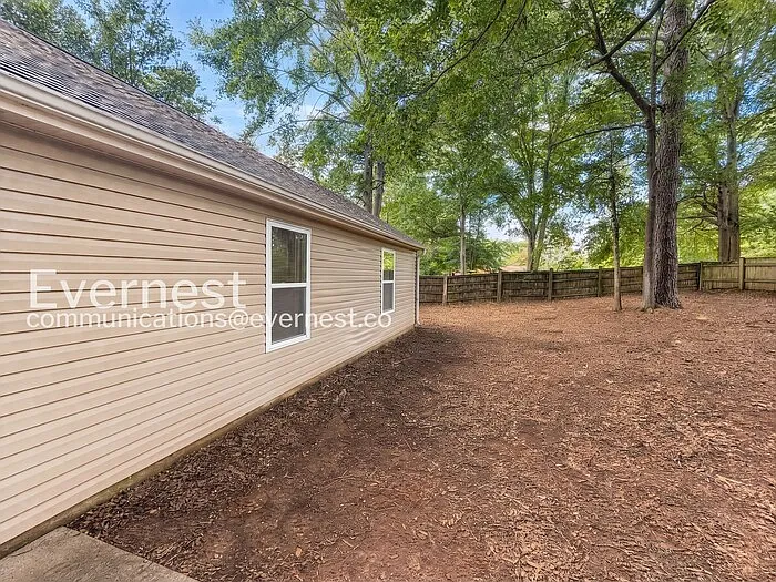 908 Castle Ct — Photo 16