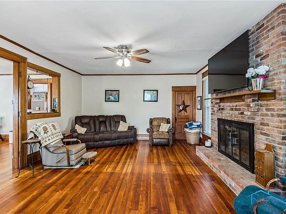 4th image of this home