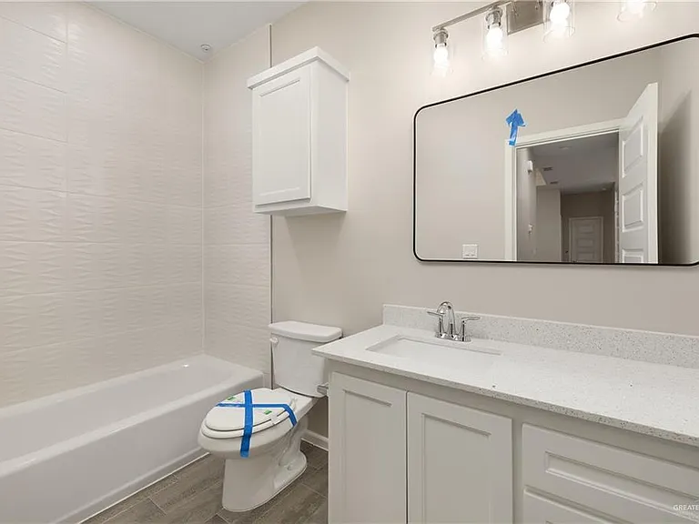 2704 W Harrison Ave #2 — Photo 17