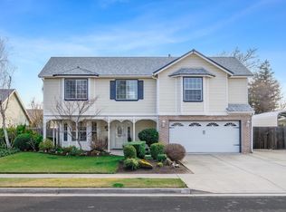 98 Decatur Ave, Clovis, CA 93611