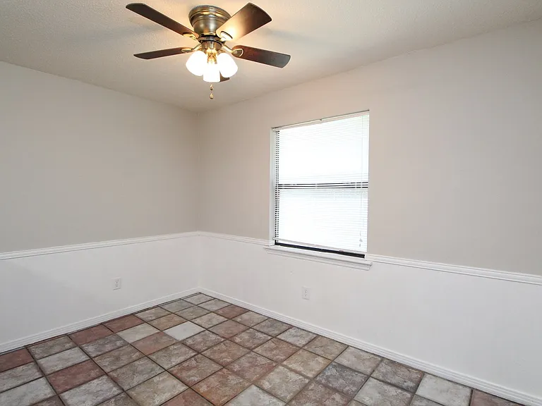 5250 Powrie Dr — Photo 3