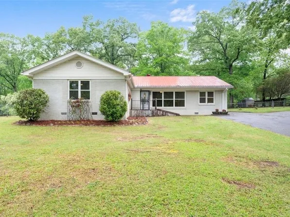4010 93rd St, Northport, AL 35473