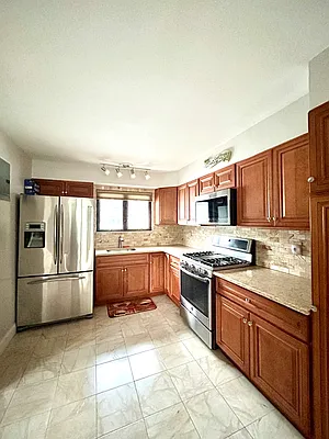 Rented by Luxian International Realty LLC | media 1