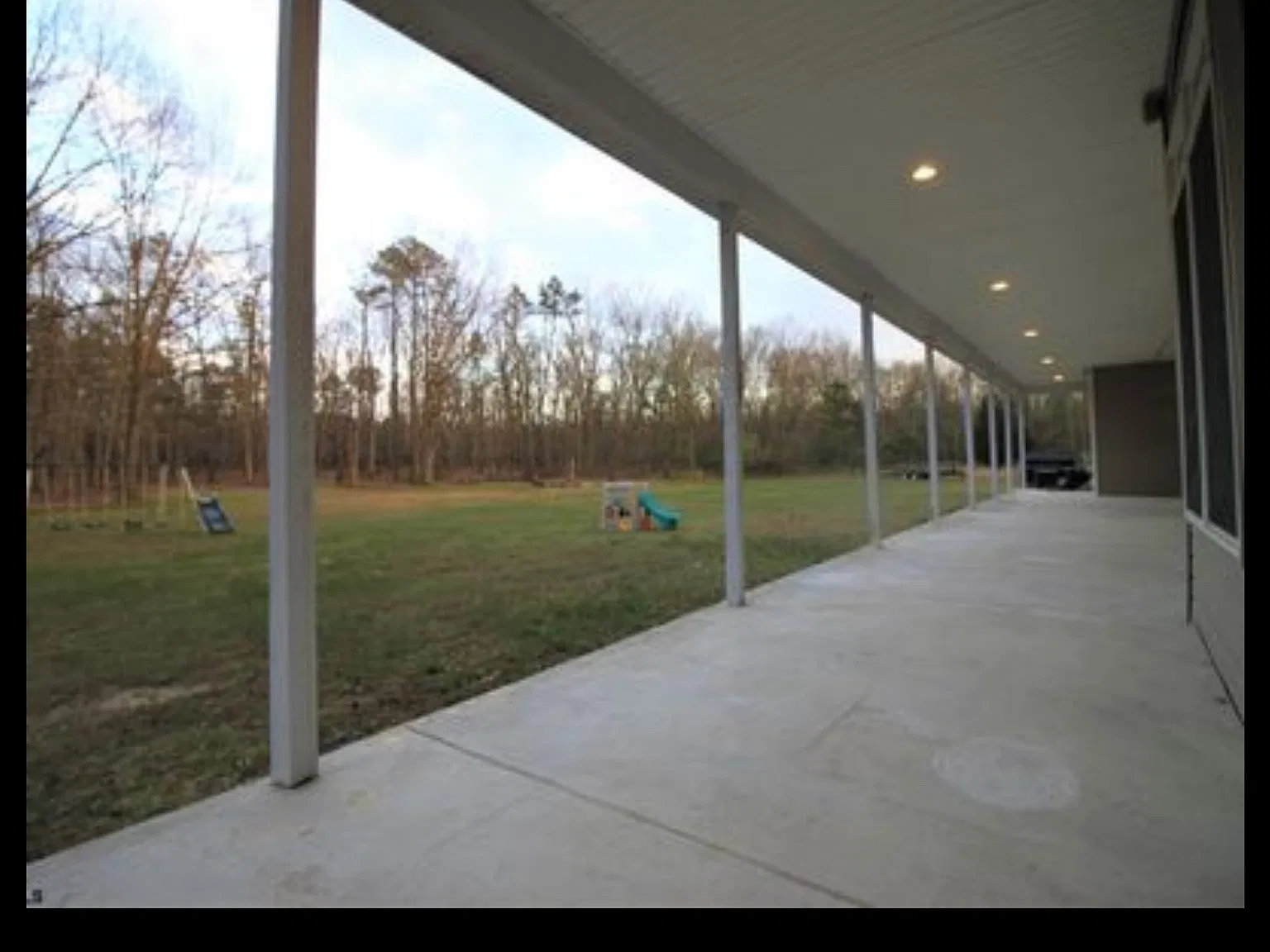 5 bed, 4052 sqft, $3,850 — Photo 4